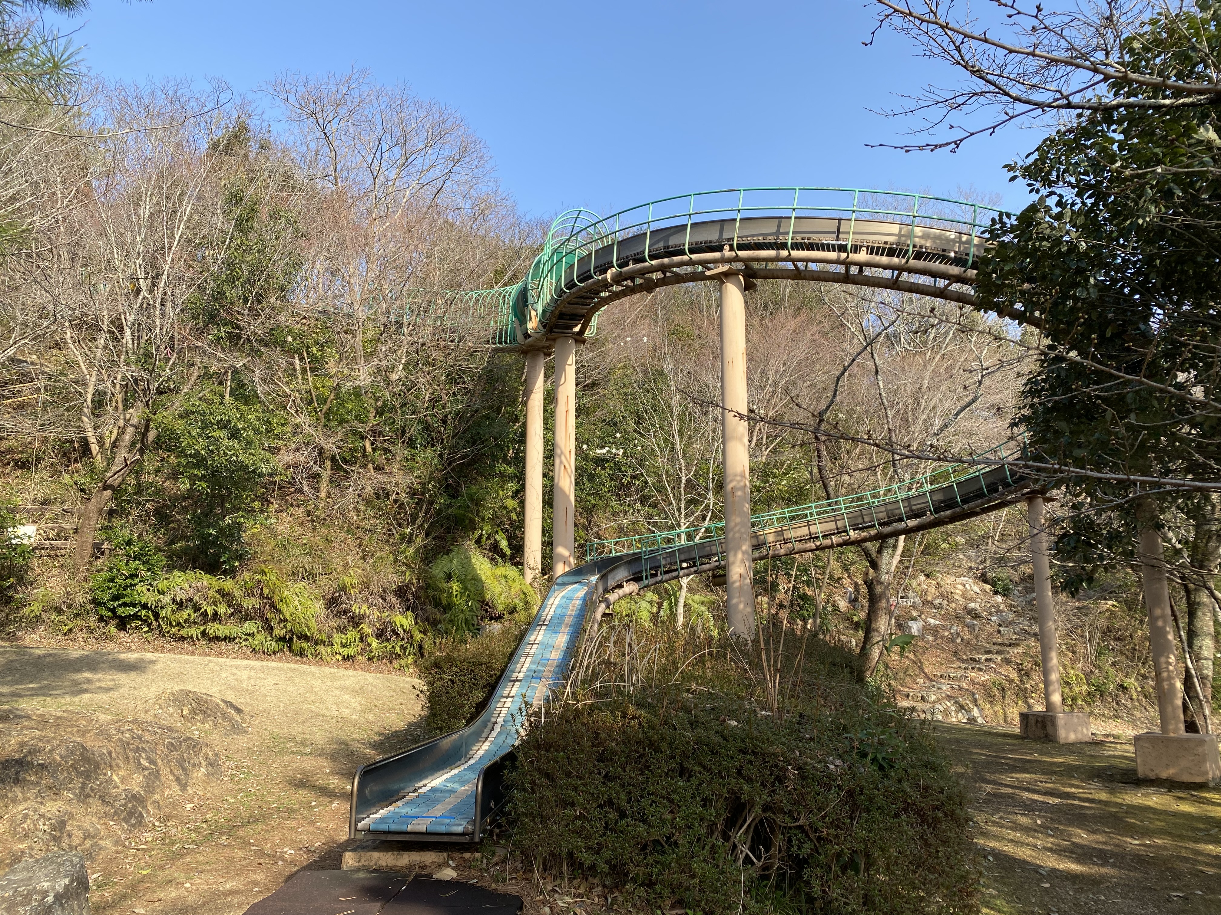 鳥羽山公園　ローラーすべり台